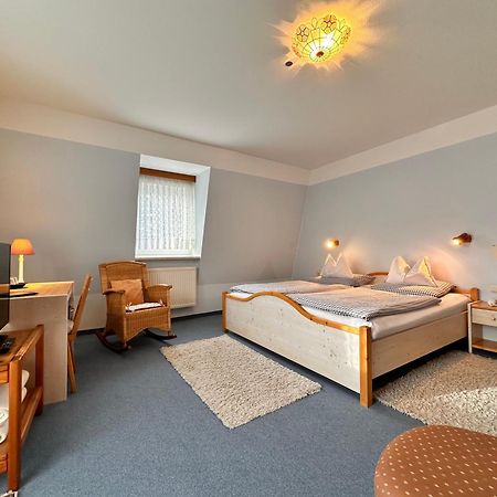 Pension Zum Loewen, Parkplatz, Fruehstueck, Wlan, Zentral บาด ชเตเบิน ภายนอก รูปภาพ