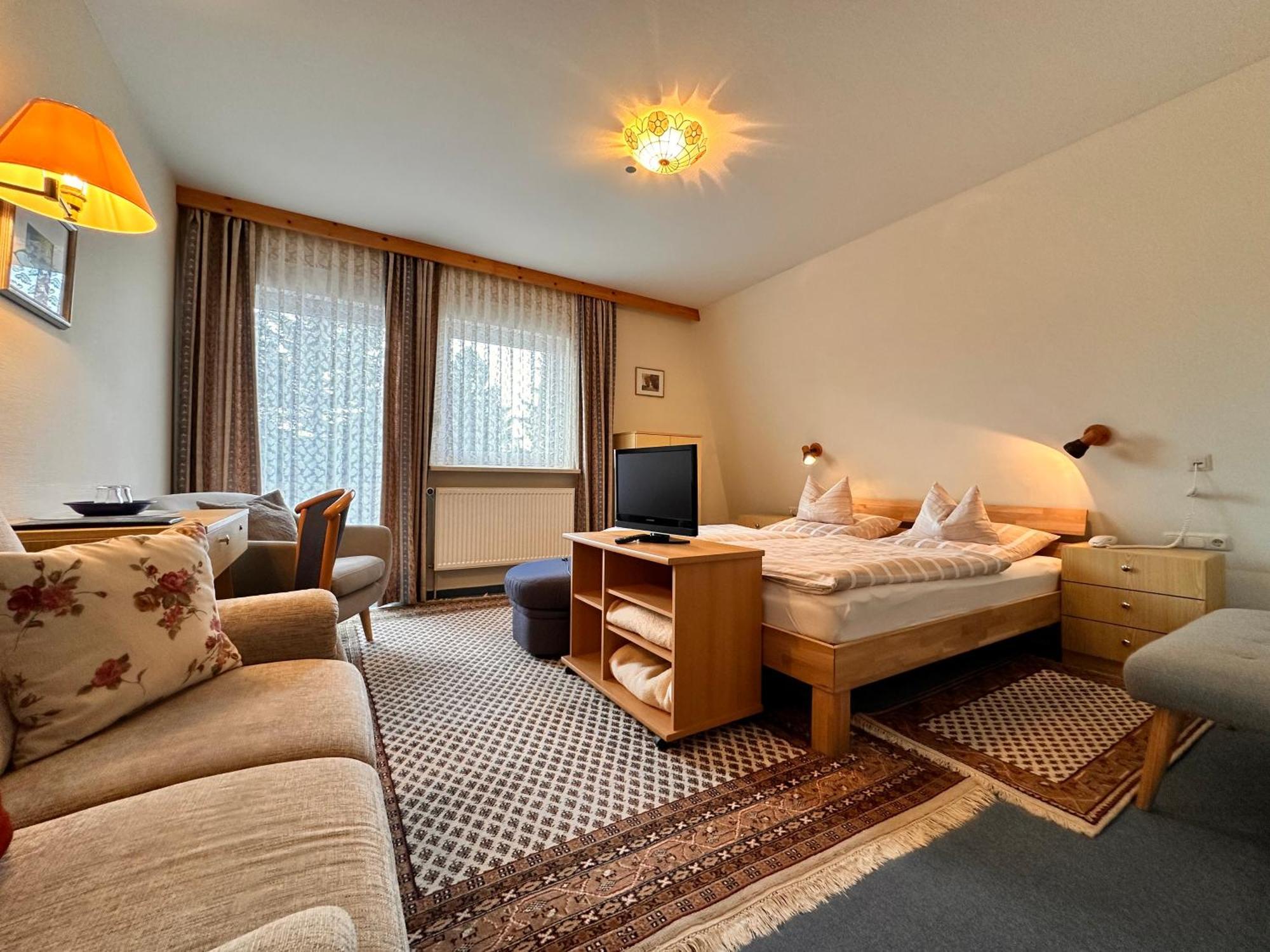 Pension Zum Loewen, Parkplatz, Fruehstueck, Wlan, Zentral บาด ชเตเบิน ภายนอก รูปภาพ