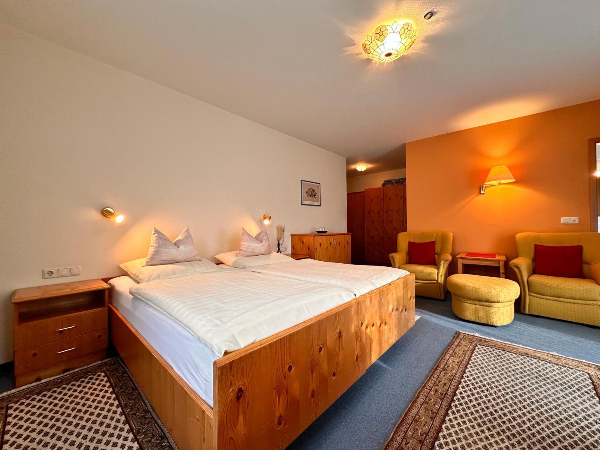Pension Zum Loewen, Parkplatz, Fruehstueck, Wlan, Zentral บาด ชเตเบิน ภายนอก รูปภาพ