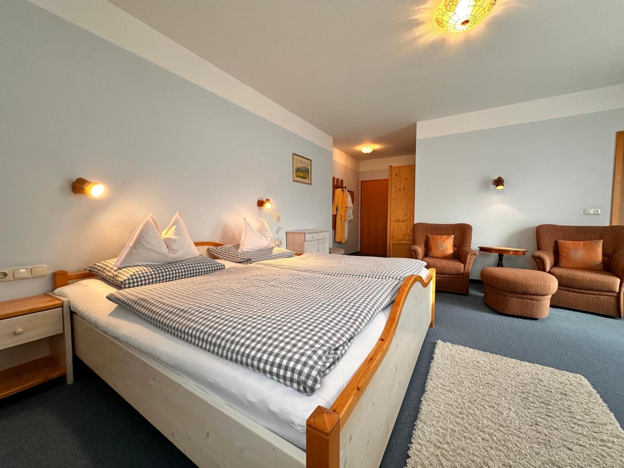 Pension Zum Loewen, Parkplatz, Fruehstueck, Wlan, Zentral บาด ชเตเบิน ภายนอก รูปภาพ