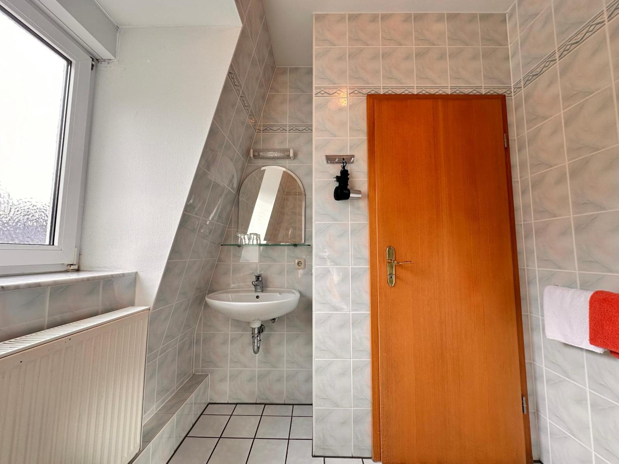 Pension Zum Loewen, Parkplatz, Fruehstueck, Wlan, Zentral บาด ชเตเบิน ภายนอก รูปภาพ